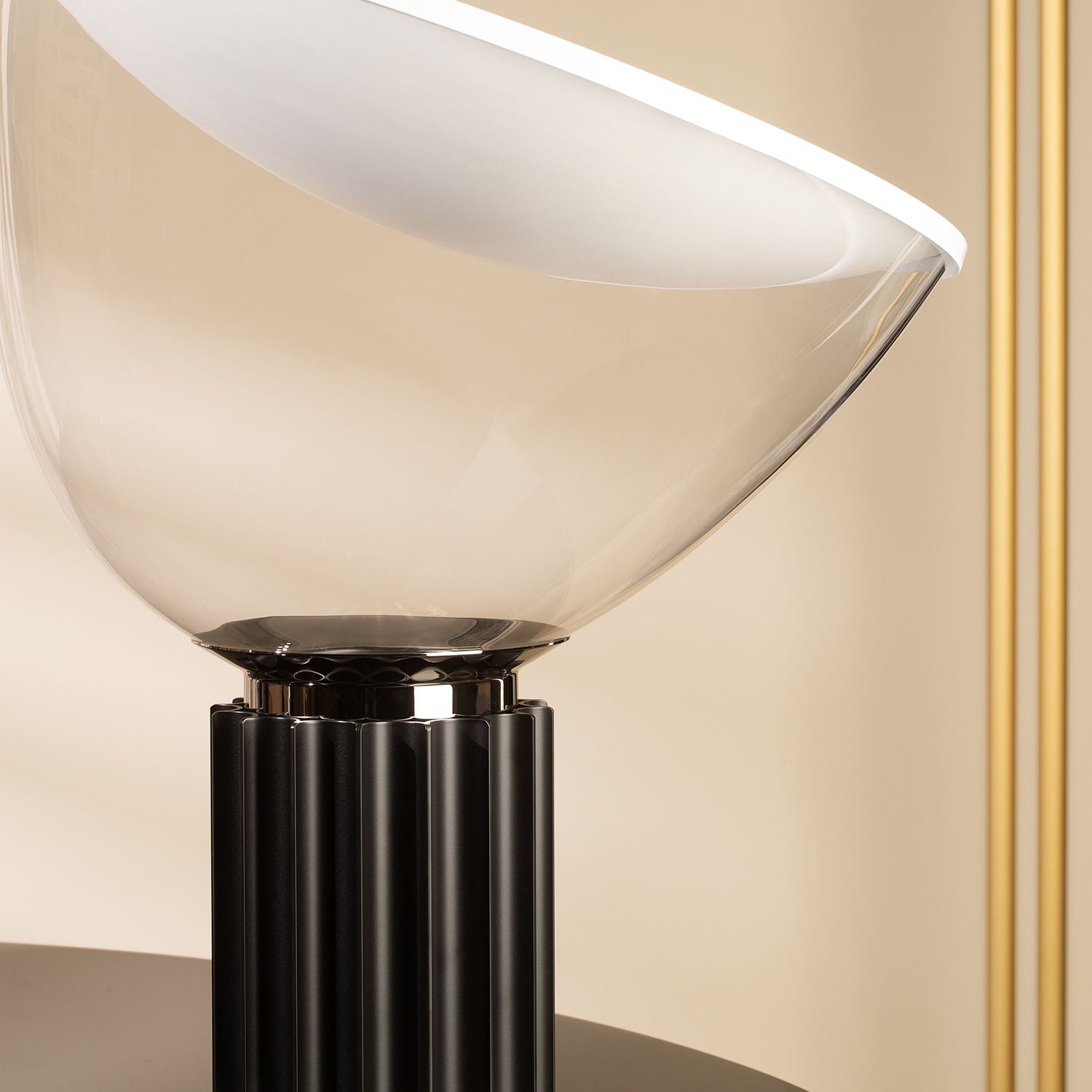 Taccia Flos